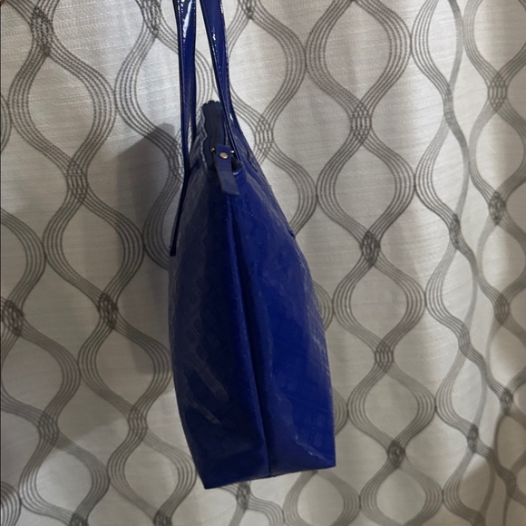 Kate Spade New York
Emerald Avenue Jeralyn Tote Bag - Picture 10 of 15